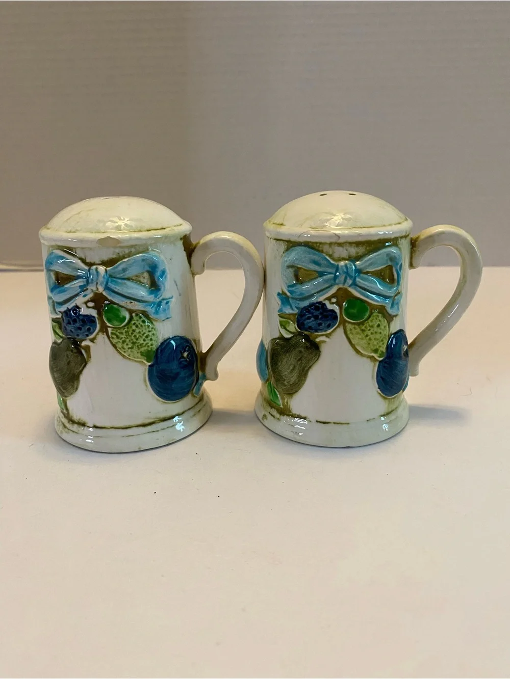 Napcoware Made in Japan S&P Shakers Fruit Design C-8268 No Chips Or Cracks.